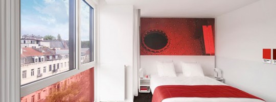 pantone_hotel_chambre_rouge
