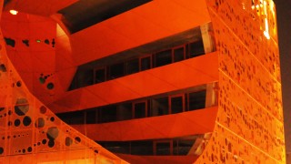 cube-orange-light