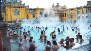 bains-budapest