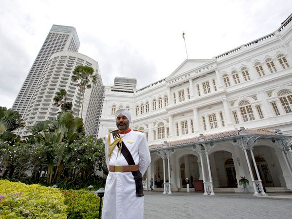 raffles-hotel-singapour-sikh-garde