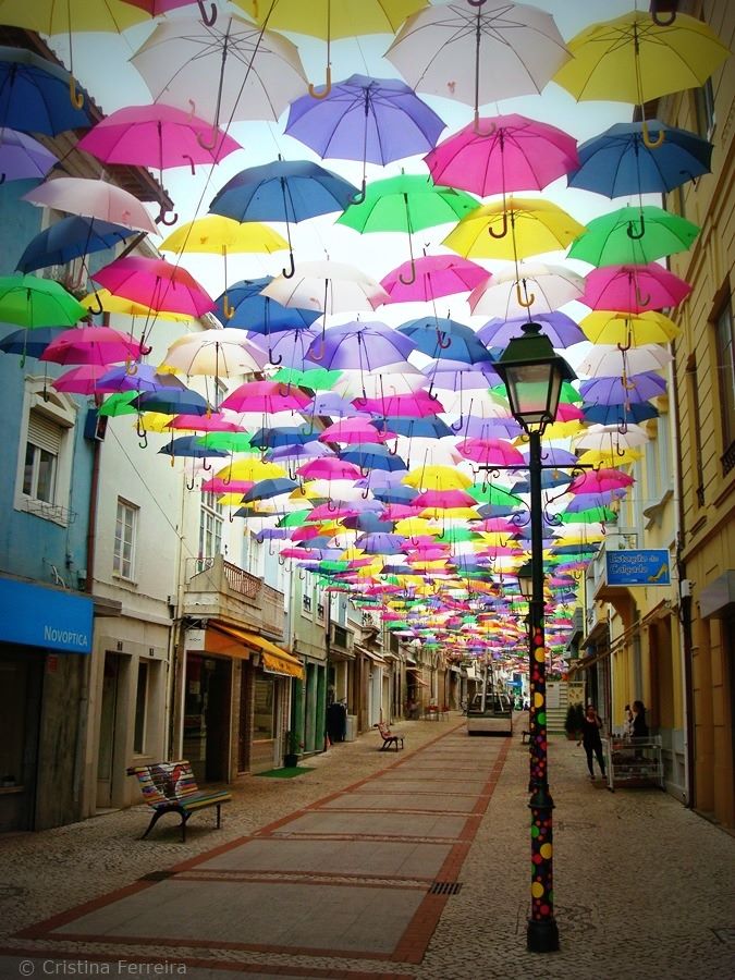 ciel_de_parapluies_portugal2