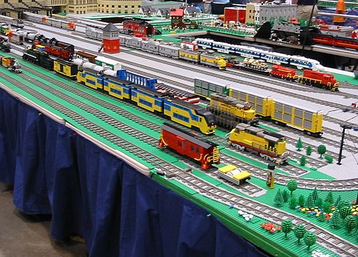 Lego_train_layout_at_National_Train_Show_2005