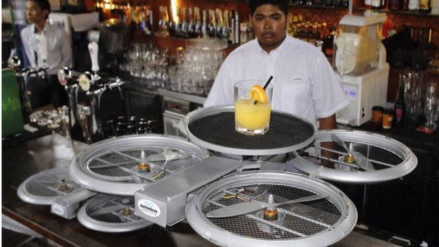 un-restaurant-de-singapour-drones (3)