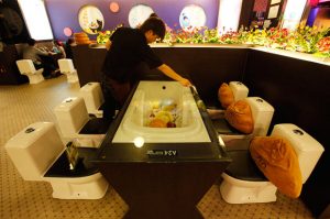 Modern Toilet Restaurant