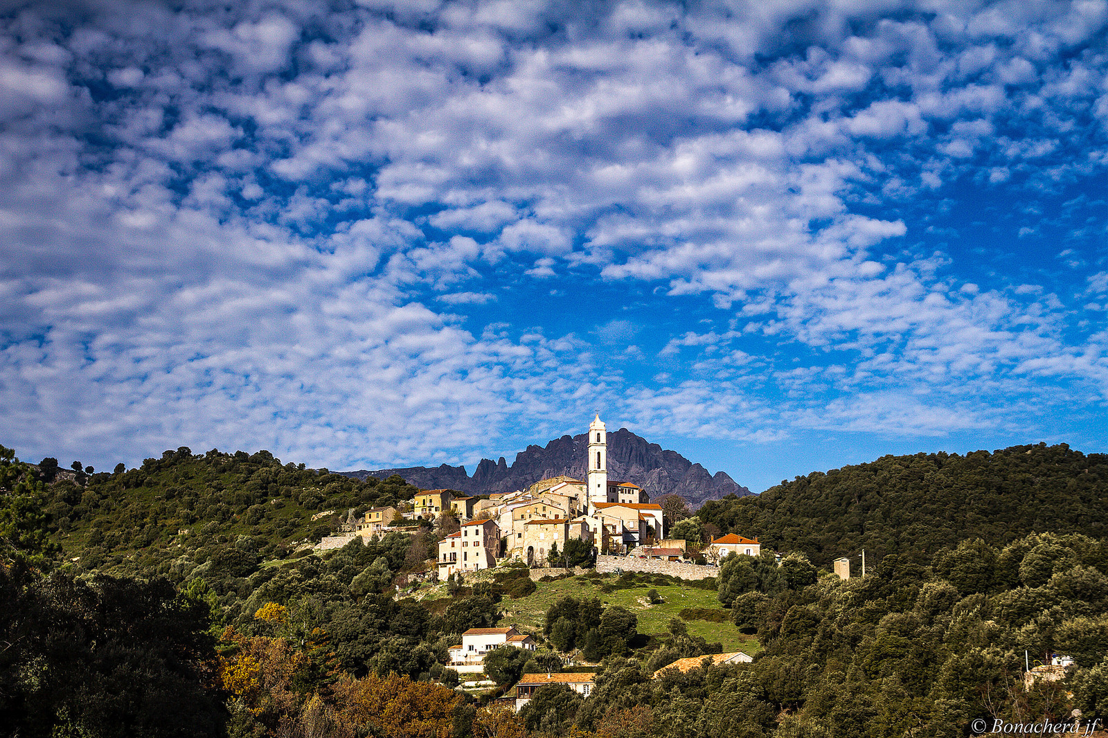 le village du nougat en Corse