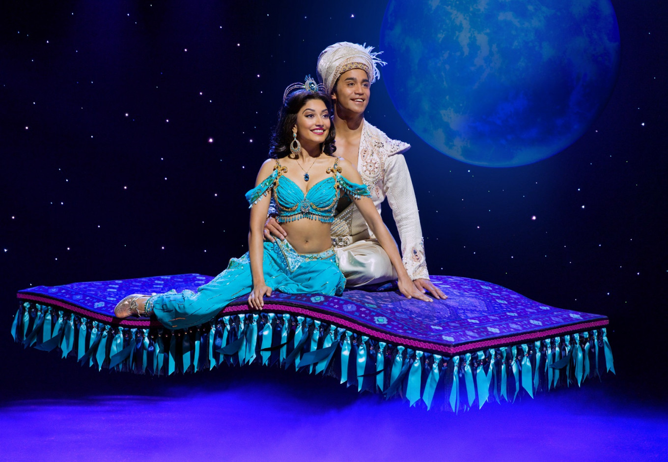 Aladdin et la princesse Jasmine sur scène