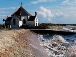 La chapelle sur la mer