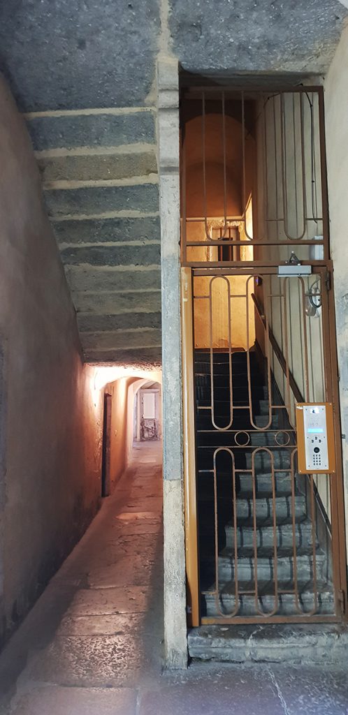 escalier vieux lyon traboule
