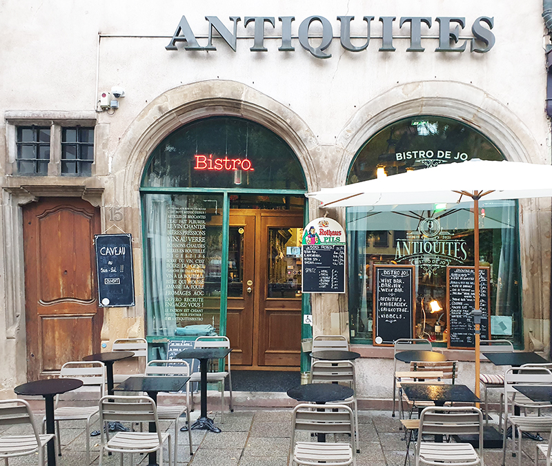 bar insolite Strasbourg Antiquités