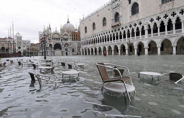 Venise coule !