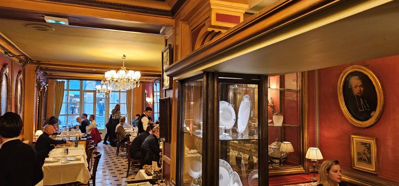 restaurant insolite paris historique procope