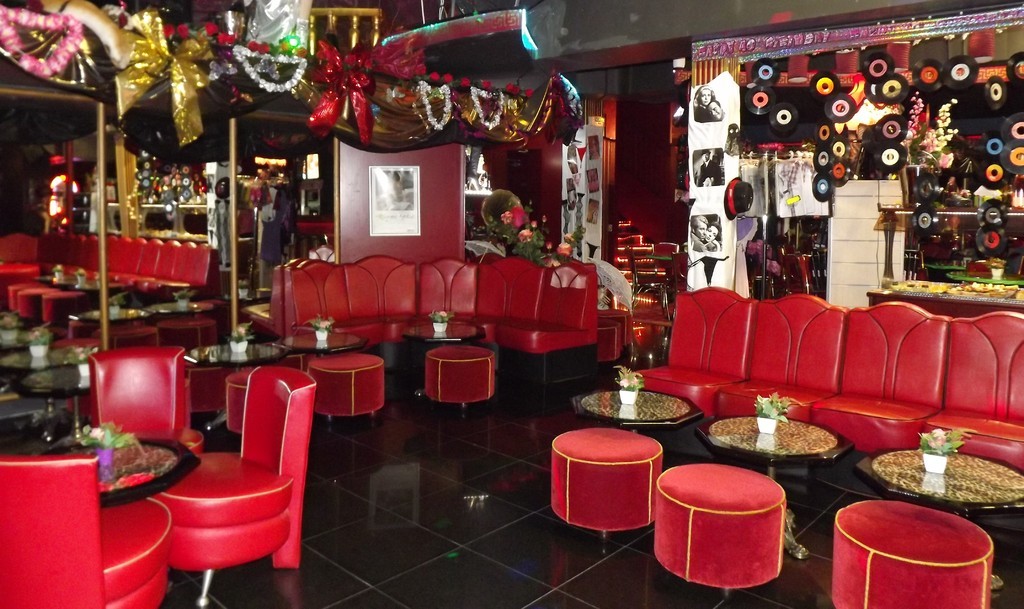 Top 12 des clubs libertins et échangistes à Paris Voyage Insolite