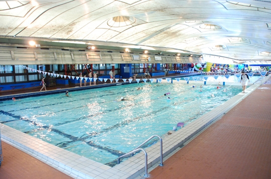 Piscine naturiste à Paris