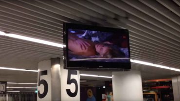 Film porno diffusé à l'aéroport de Lisbonne.