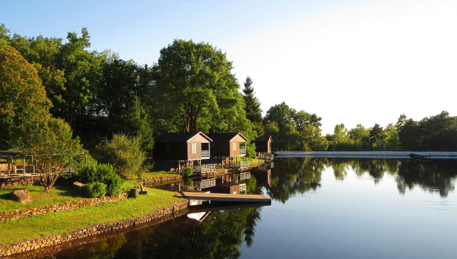 chalet bord de l'eau