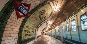 Visiter une station de métro à Madrid