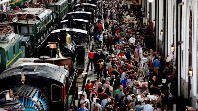 Un marché dans une gare à Madrid