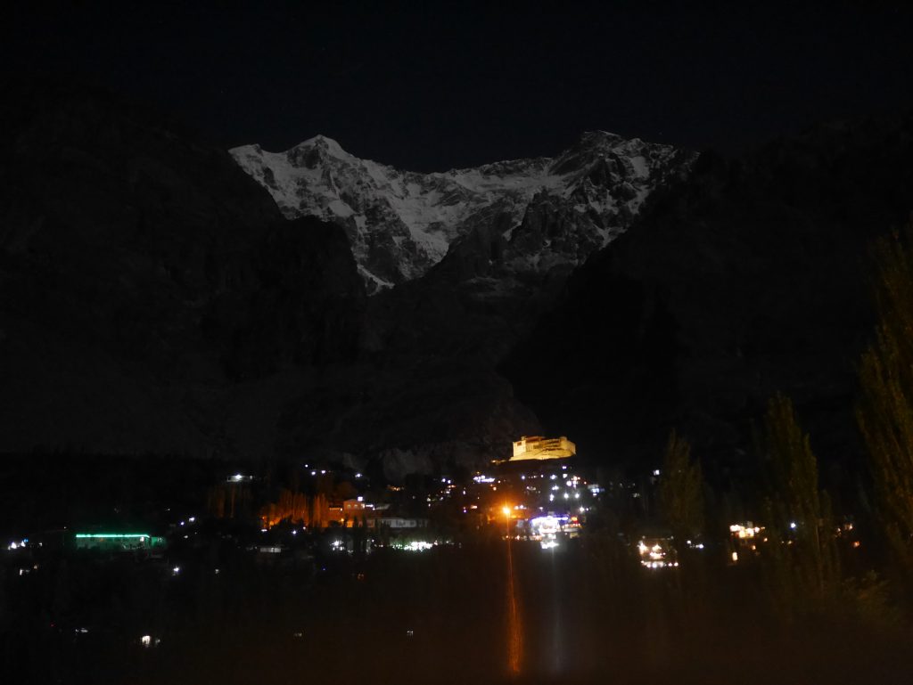 karimabad de nuit