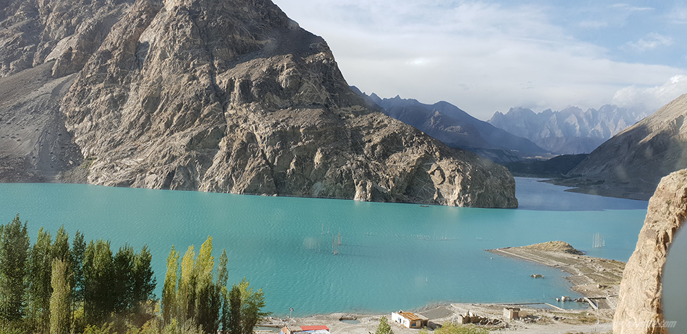 lac Attabad au Pakistan