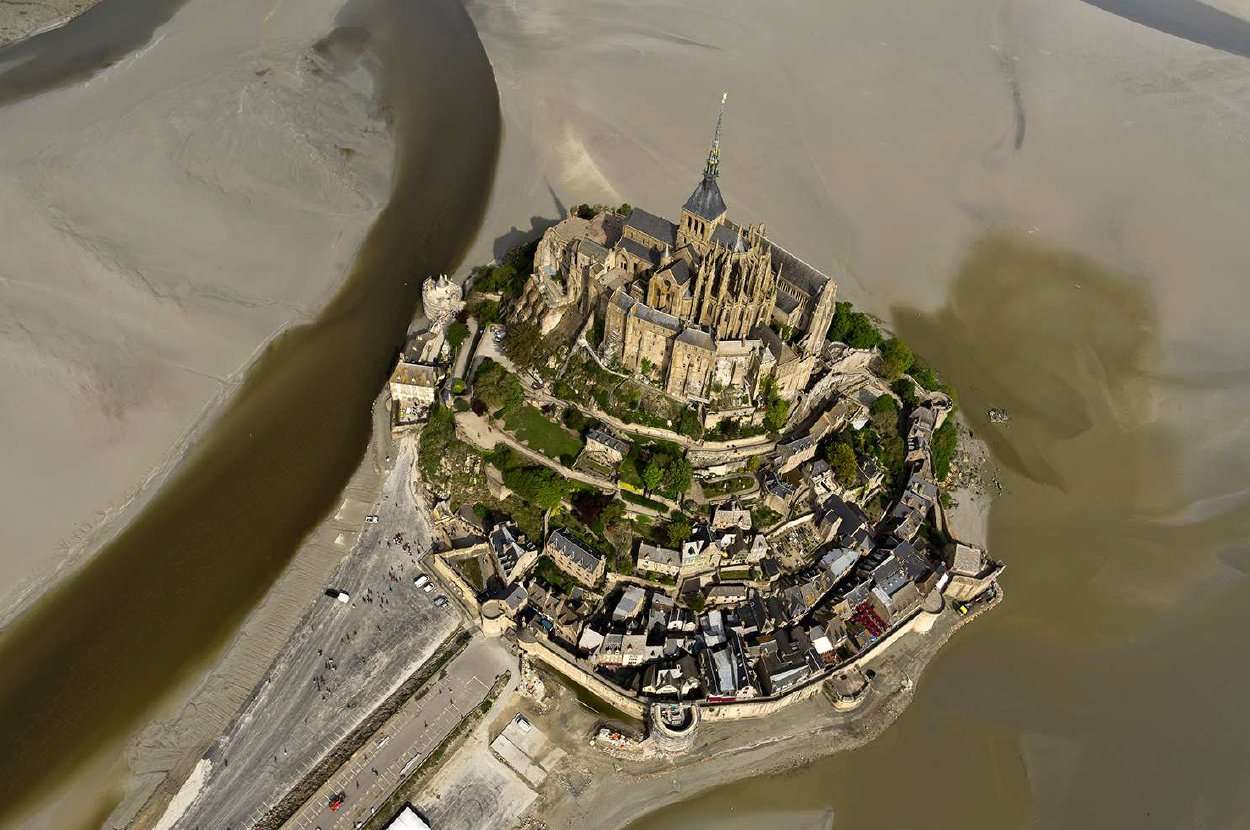 Mont Saint Michel vu du ciel