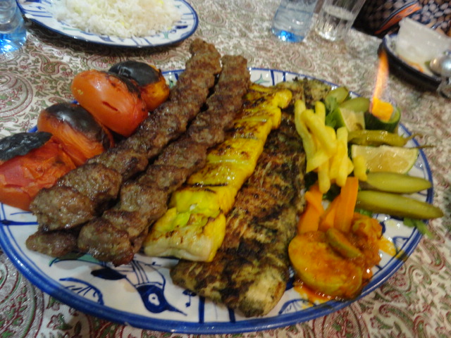 Brochettes kebab en Iran