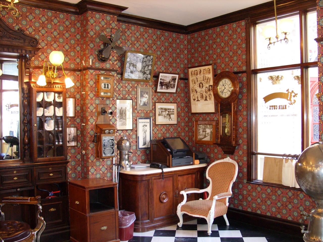 Un intérieur style rétro au Dapper Dan's Hair Cuts