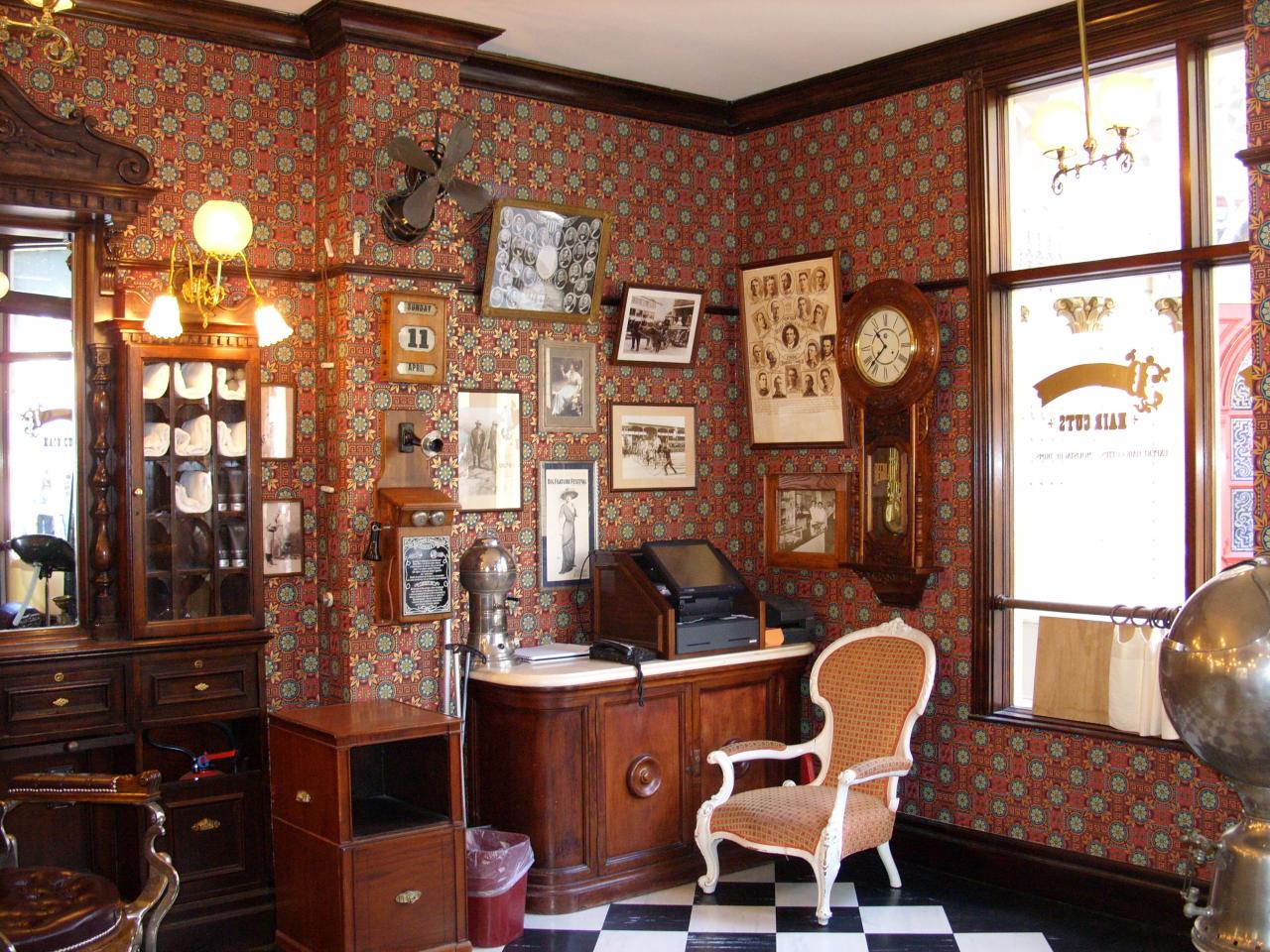 Un intérieur style rétro au Dapper Dan's Hair Cuts 