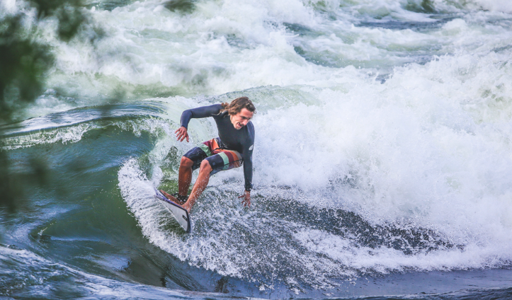 surf sur le fleuve saint laurent 