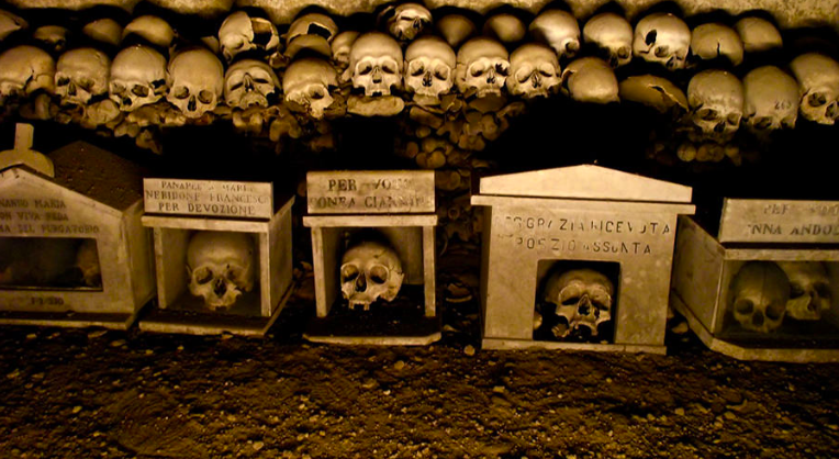 cimetière des fontanelle naples 