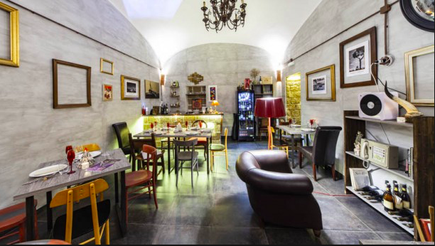 salotto nunziata naples