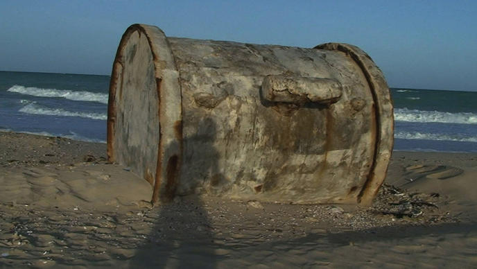 Un baril de déchets toxique retrouvé sur la plage