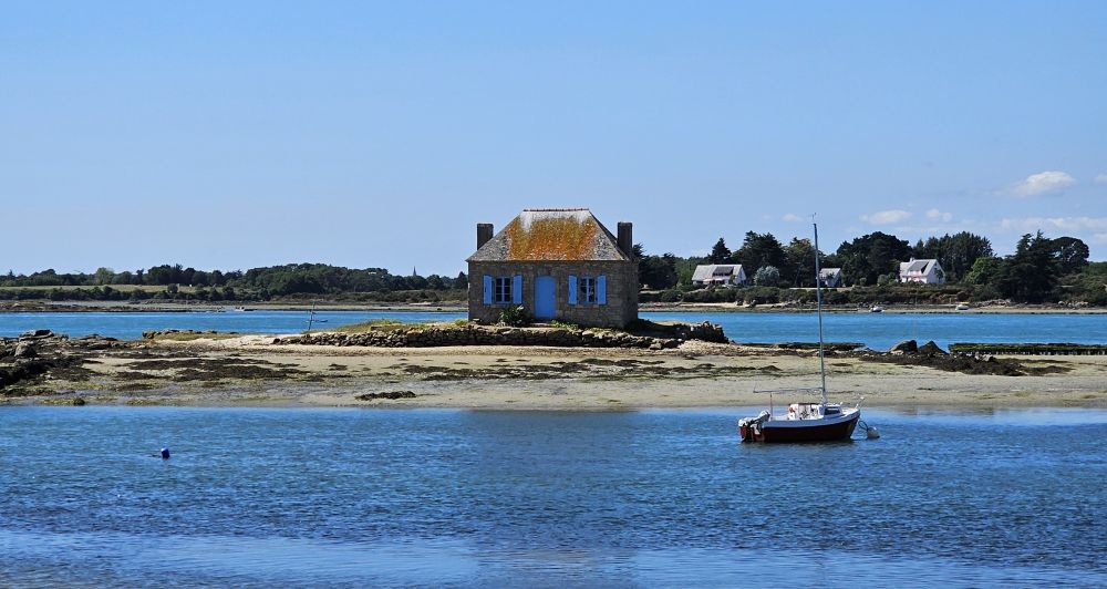 bretagne insolite : la maison de l'île saint cado