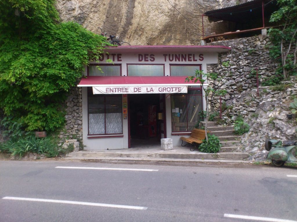Restaurant la grotte des tunnels 