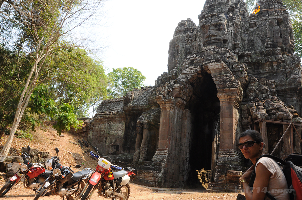 moto à angkor