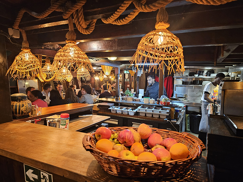 resto insolite paris dame de canton