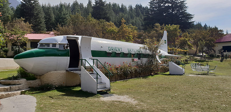 avion DC3 Kachura Shangri La