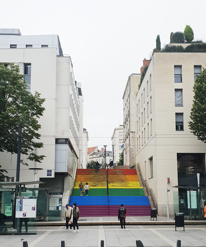 nantes insolite escalier arc en ciel