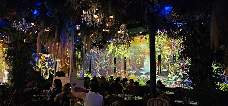 restaurant insolite paris jungle palace