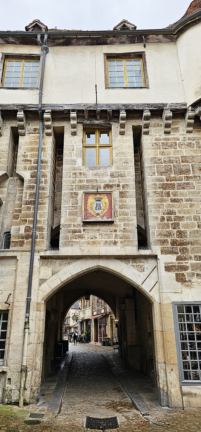 semur en auxois en van