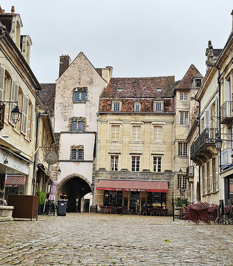 semur en auxois en van