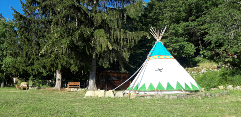 nuit insolite tipi indience provence