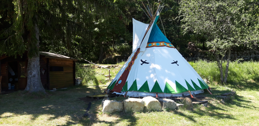 nuit insolite tipi indience provence