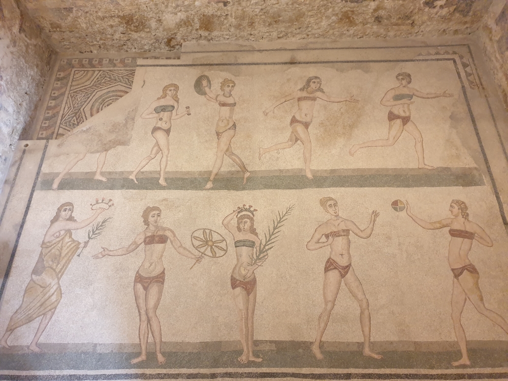 mosaique bikini villa casale