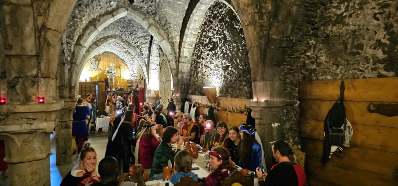 restaurant insolite moyen age provins