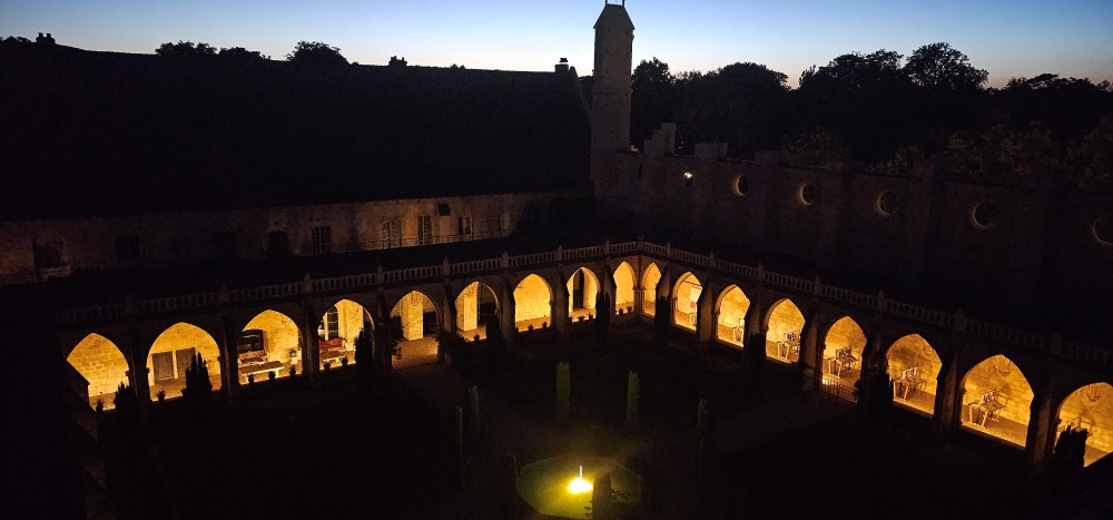 abbaye de royaumont la nuit