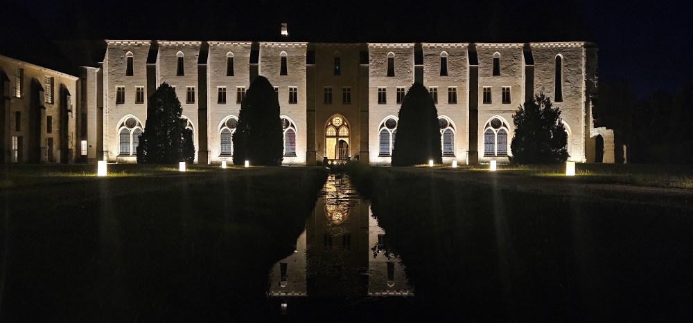 abbaye de royaumont la nuit