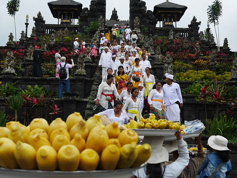 temple besakih bali vishnu