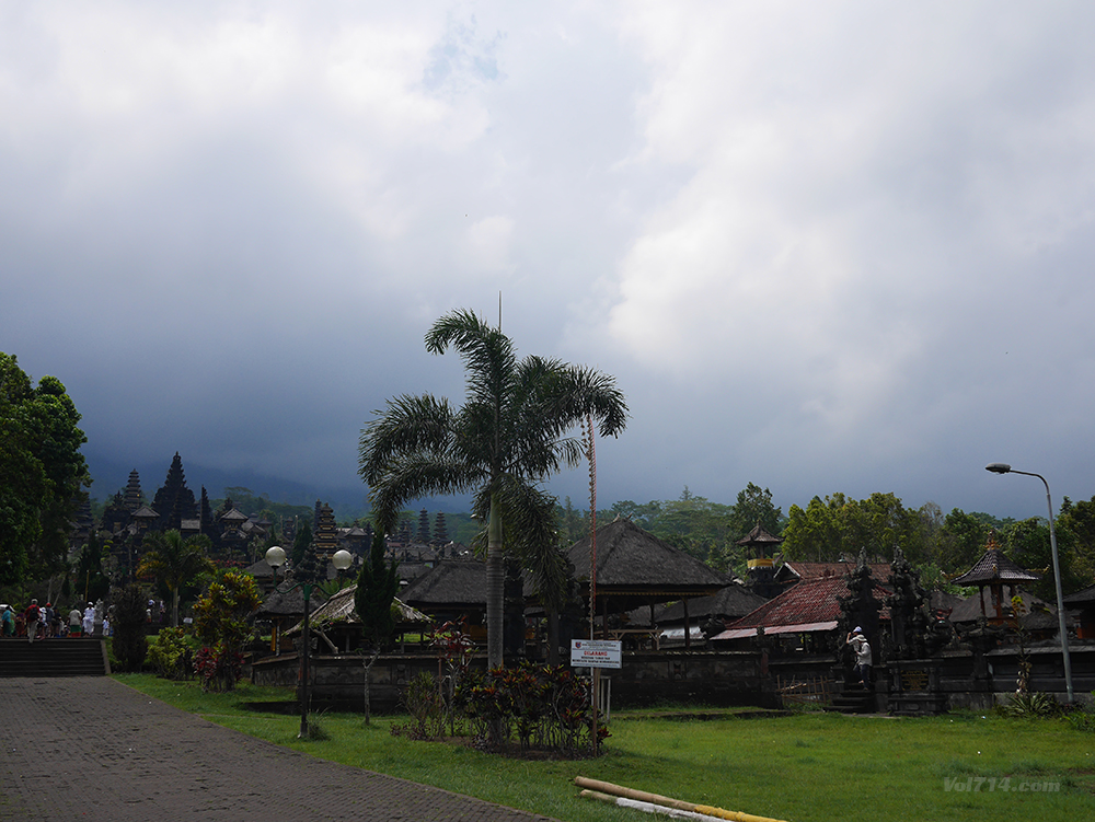 temple besakih bali vishnu