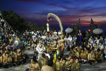 temple uluwatu bali indonesie