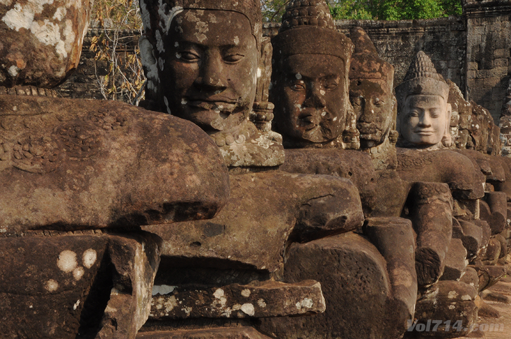roadtrip moto angkor